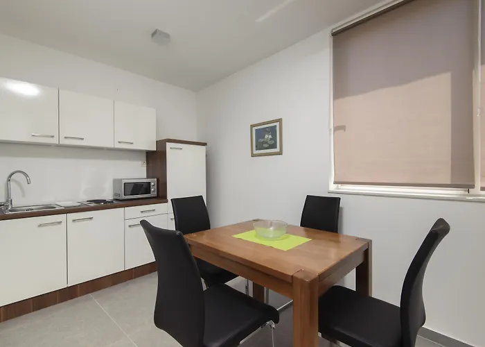 Nera Luxery * Спліт