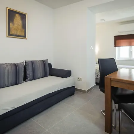 Nera Luxery Apartament *