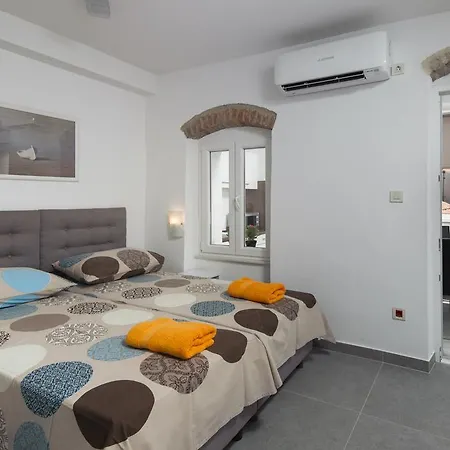 Nera Luxery Apartament *